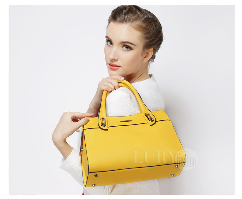Túi xách nữ màu vàng thời trang